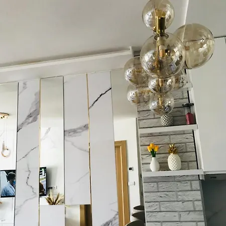 Sof Lux 兹拉蒂博尔