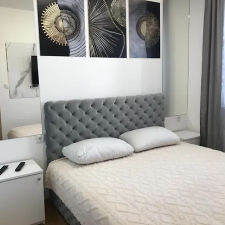 Sof Lux Apartment *