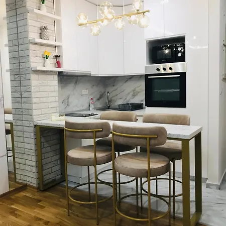 Sof Lux アパート *