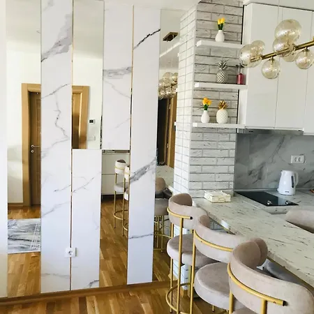 Sof Lux * 兹拉蒂博尔