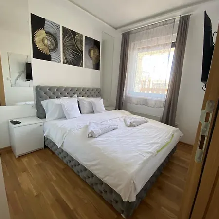 Sof Lux Apartment
