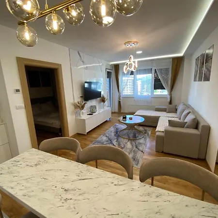 Sof Lux * 兹拉蒂博尔