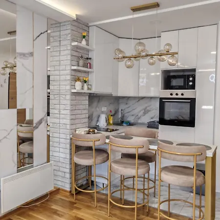 アパート Sof Lux ズラティボール