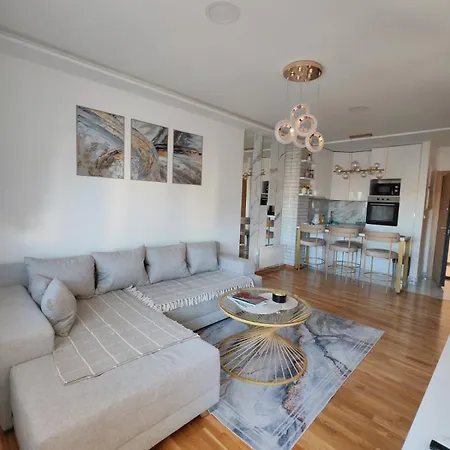 Sof Lux アパート ズラティボール